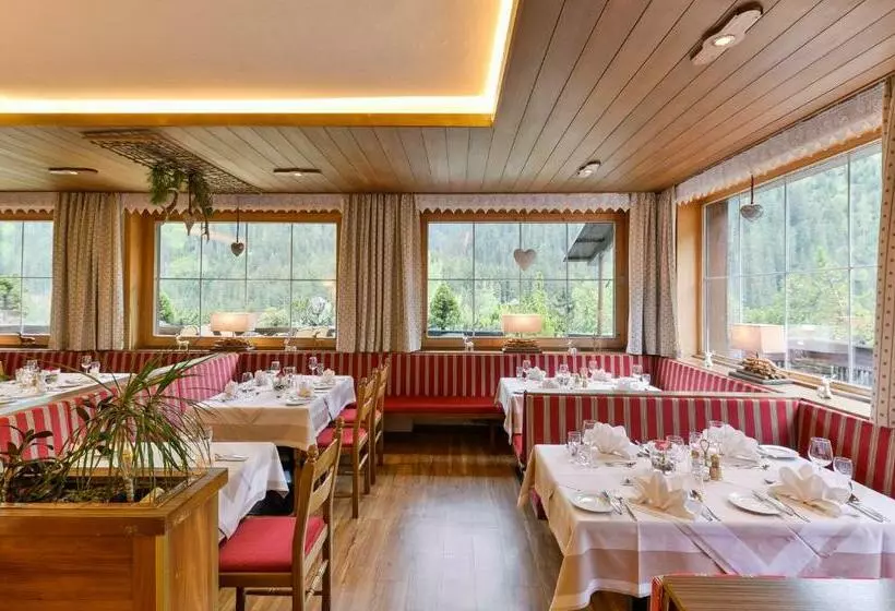 Fotos del hotel Alpenhof:  12