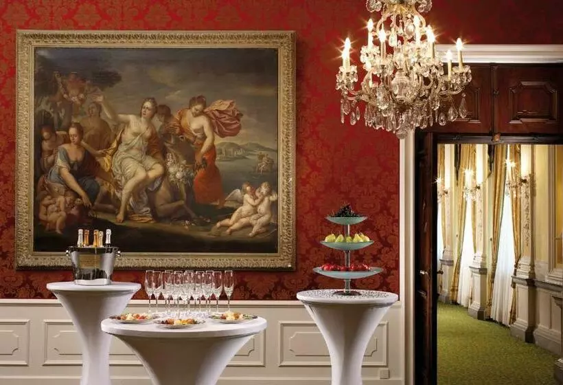 Fotos del hotel Grand  Europa Since 1869:  13