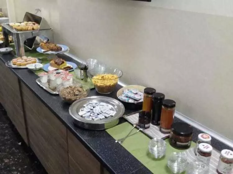 Fotos del hotel Elena:  12