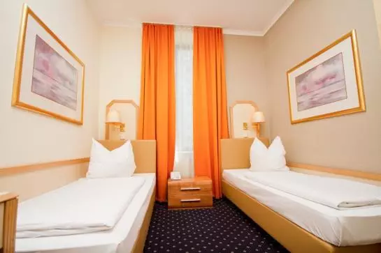 Fotos del hotel Tourist:  9