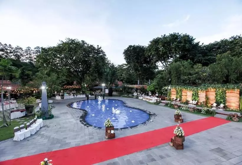 Fotos del hotel Singgasana Hotel Surabaya:  7