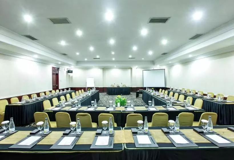 Fotos del hotel Singgasana Hotel Surabaya:  3