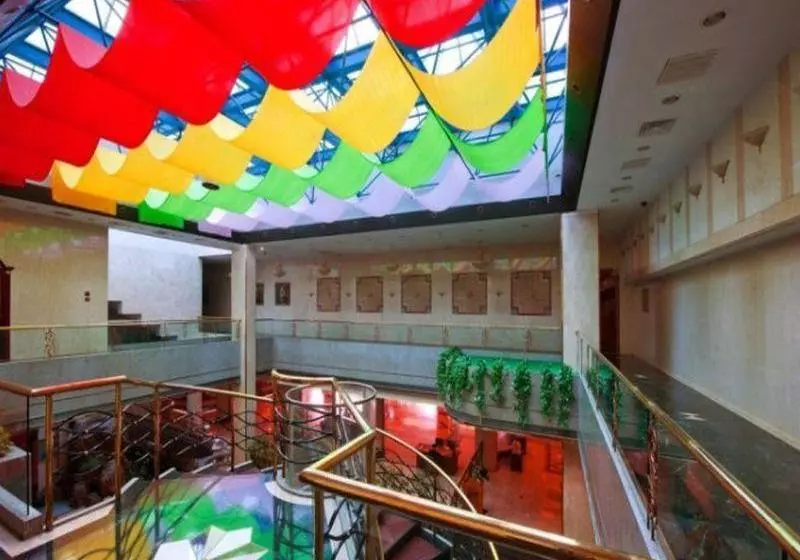 Fotos del hotel Overseas Chinese:  2