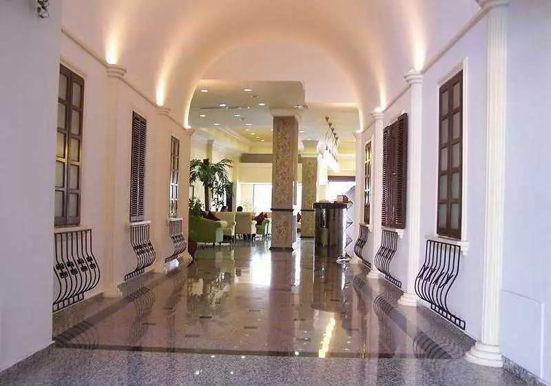 Fotos del hotel City Royal Hotel:  3