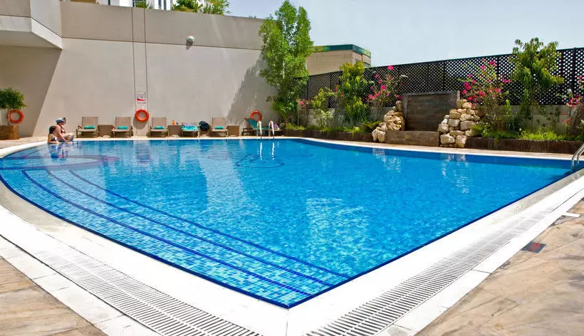 Fotos del hotel Flora Park Deluxe Hotel Apartments:  3