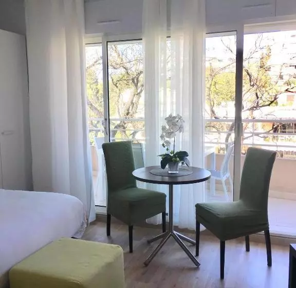 Fotos del hotel Arthur Properties Bel Air:  14