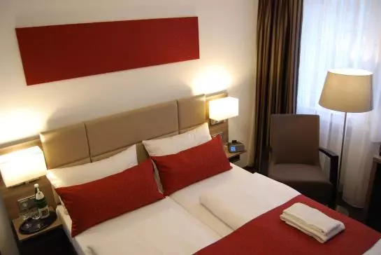 Fotos del hotel Dom  Am Römerbrunnen:  17