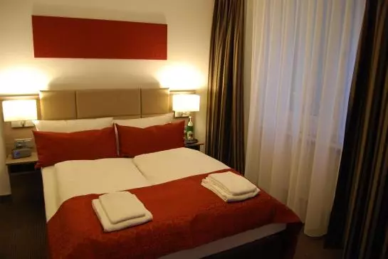 Fotos del hotel Dom  Am Römerbrunnen:  13