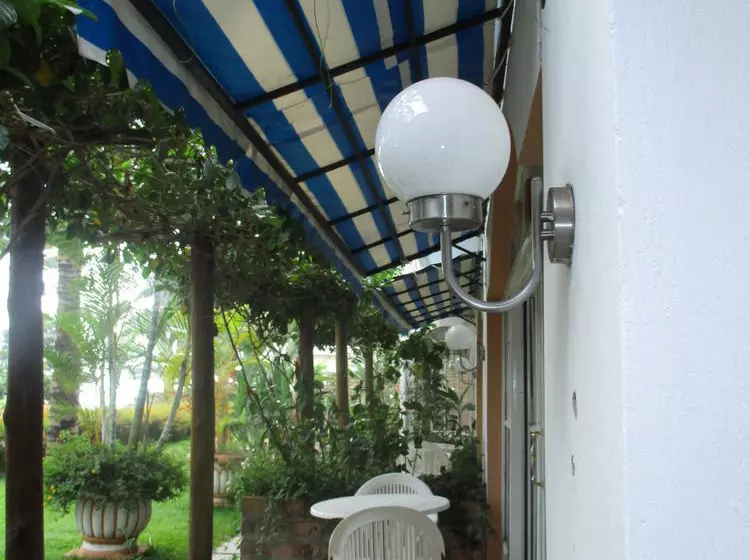 Fotos del hotel Buziga Shelter Lodge:  10