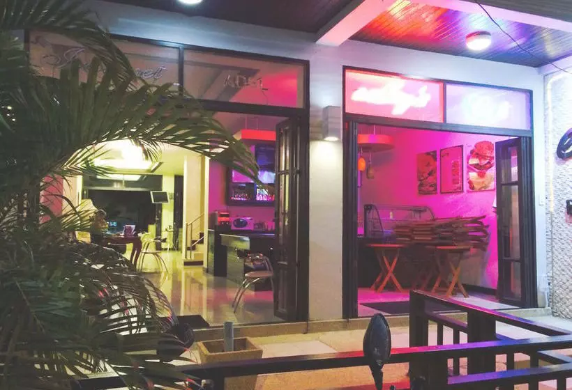 Fotos del hotel Enjoy S Beach House & Cafe:  9