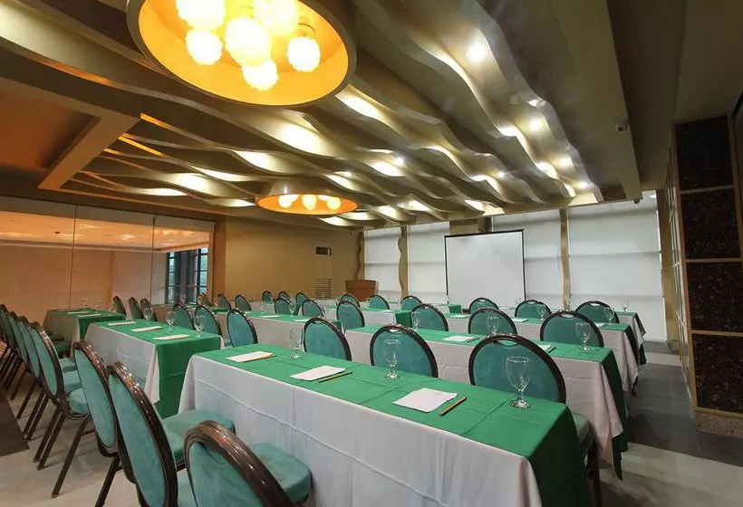 Fotos del hotel City Suites Ramos Tower:  5