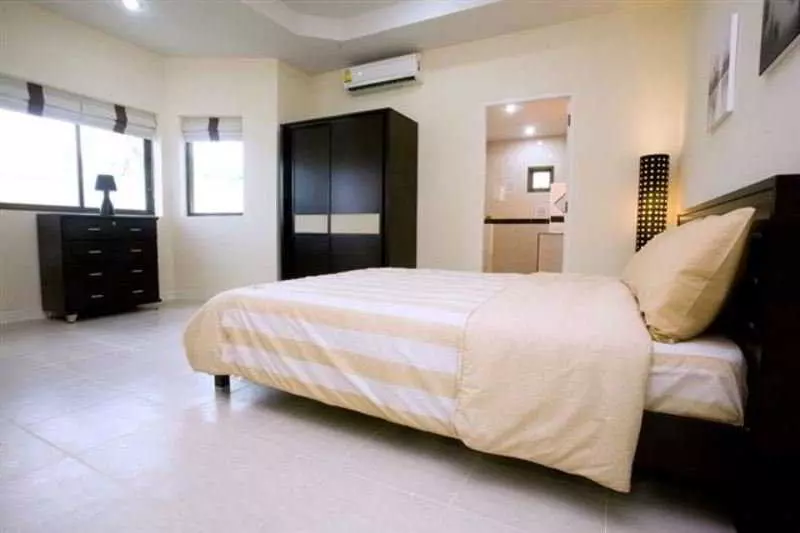 Mabprachan Lake Villa