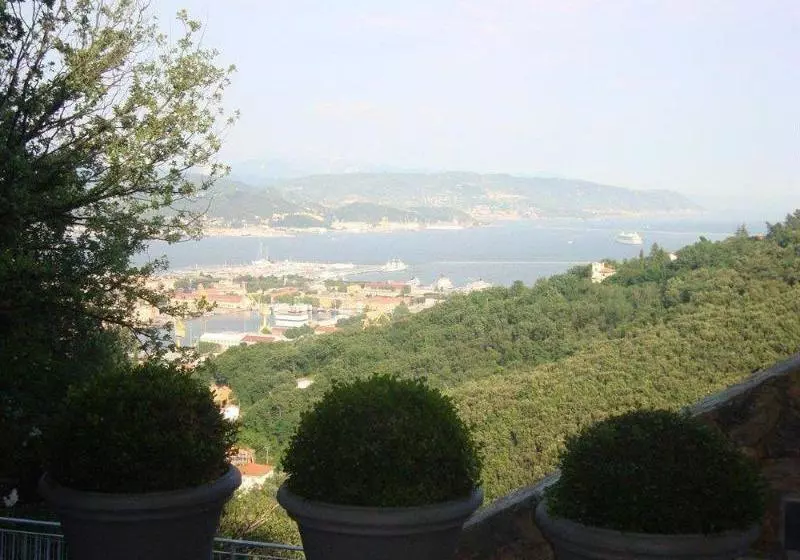 Fotos del hotel Arianna Hill House:  4