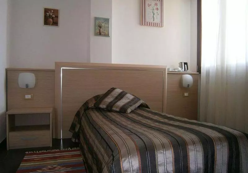 Fotos del hotel Arianna Hill House:  10