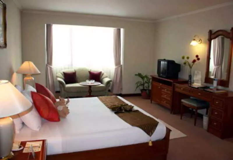 Fotos del hotel Omni Syncate Suites:  18