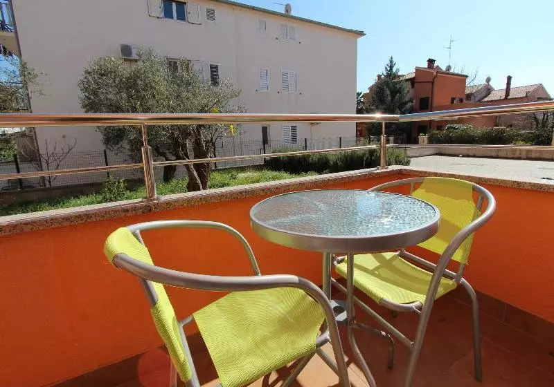 Fotos del hotel Apartments Hanna:  2