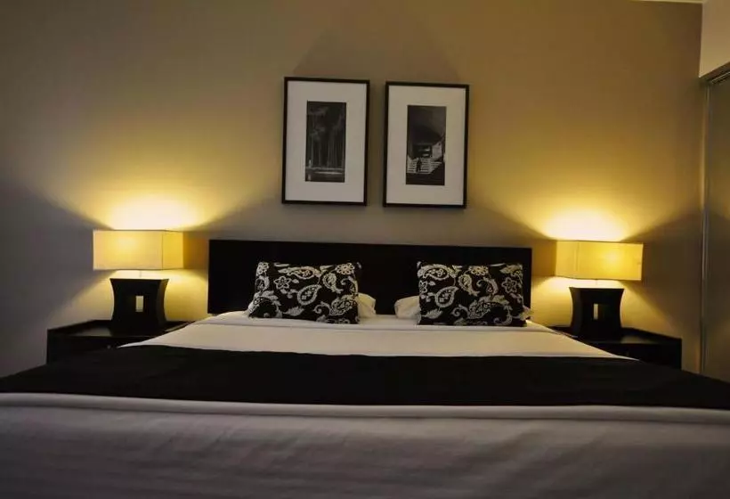 Fotos del hotel Chancellor Lakeside Apartments:  11