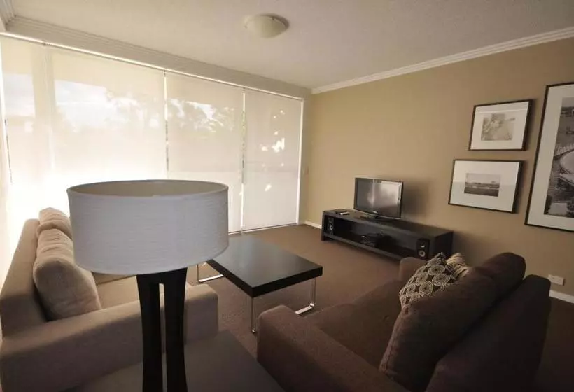 Fotos del hotel Chancellor Lakeside Apartments:  15