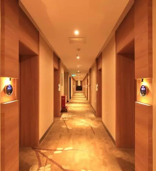 Fotos del hotel Capital Airport International Hotel:  3