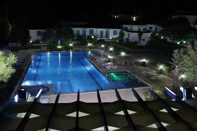 Fotos del hotel Santoria Holiday Village:  1