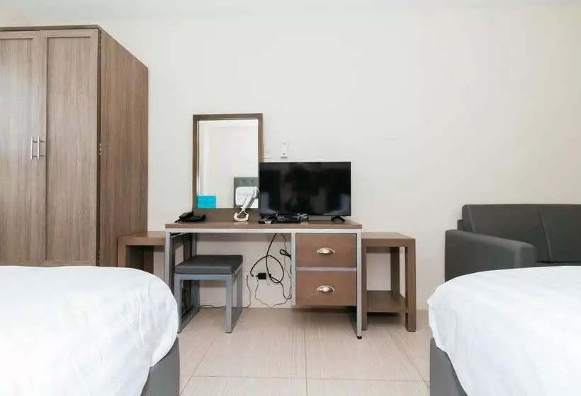Fotos del hotel Reddoorz Premium @ Sampaloc Makati:  8