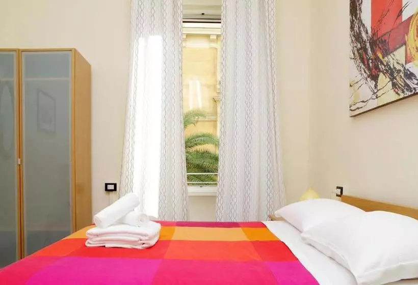 Fotos del hotel Coliseum Rooms:  11