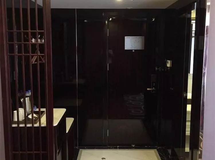Fotos del hotel Pullanoman Holiday Inn:  6