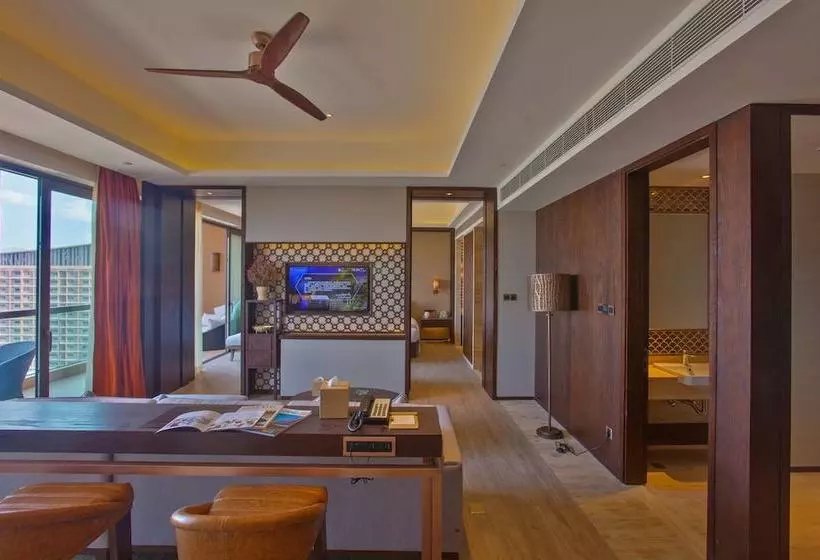 Fotos del hotel Mangrove Tree Resort World Sanya Bay- Queen Palm Towers:  13
