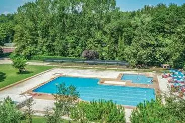 2 Bedroom Beautiful Apartment In Vidreres - Vidreres