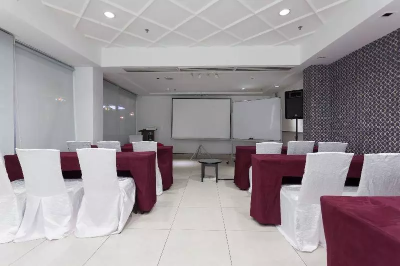 Fotos del hotel Starpoints Hotel Kuala Lumpur By Zen Rooms:  7