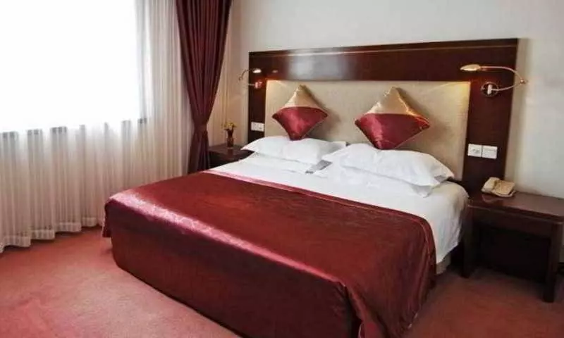 Fotos del hotel HuaJun Suite:  2