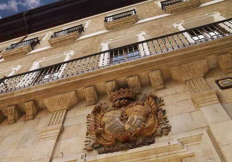 Fotos del hotel Palacio Guendulain:  8