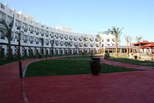 Golden 5 Topaz Suites Hotel