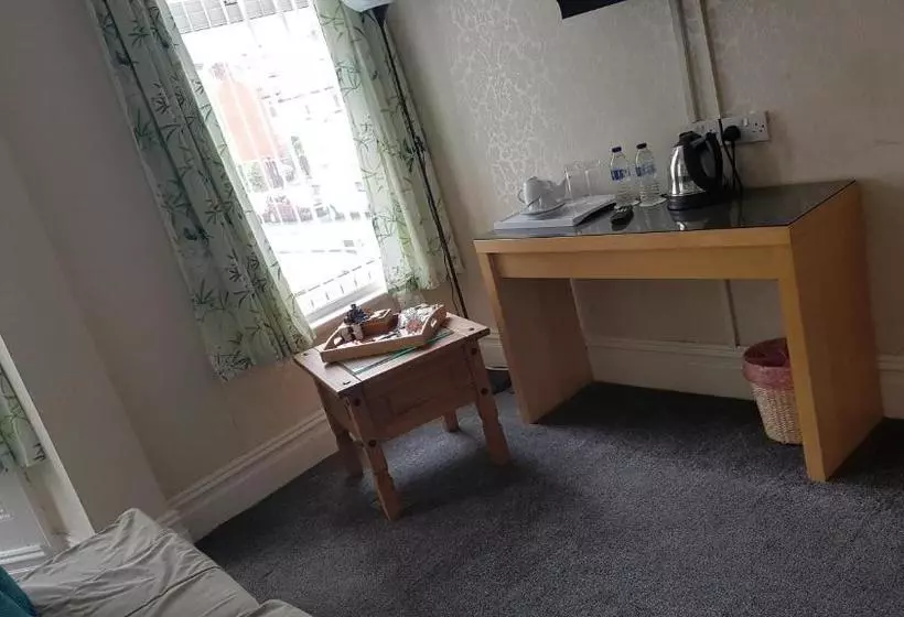 Fotos del hotel New Bond:  12