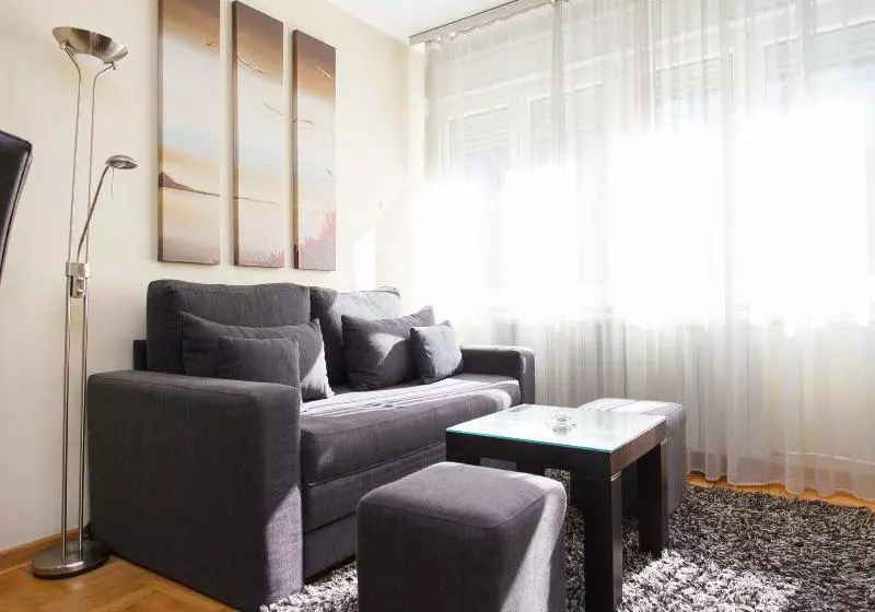 Fotos del hotel Silicon Valley Apartment:  19