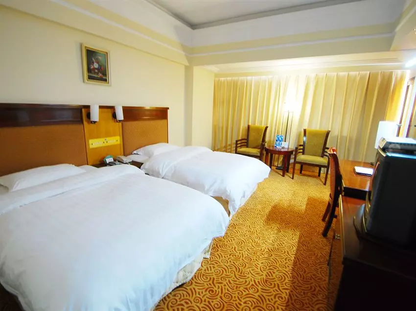 Fotos del hotel Overseas Chinese Friendship:  22