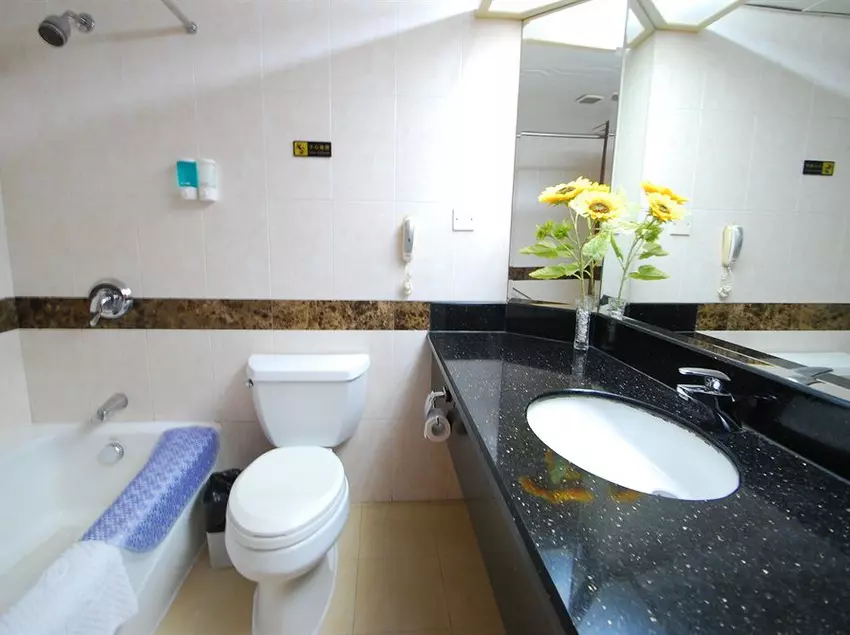 Fotos del hotel Overseas Chinese Friendship:  10