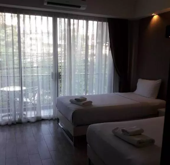 Fotos del hotel Inn Place Serviced Residence:  7