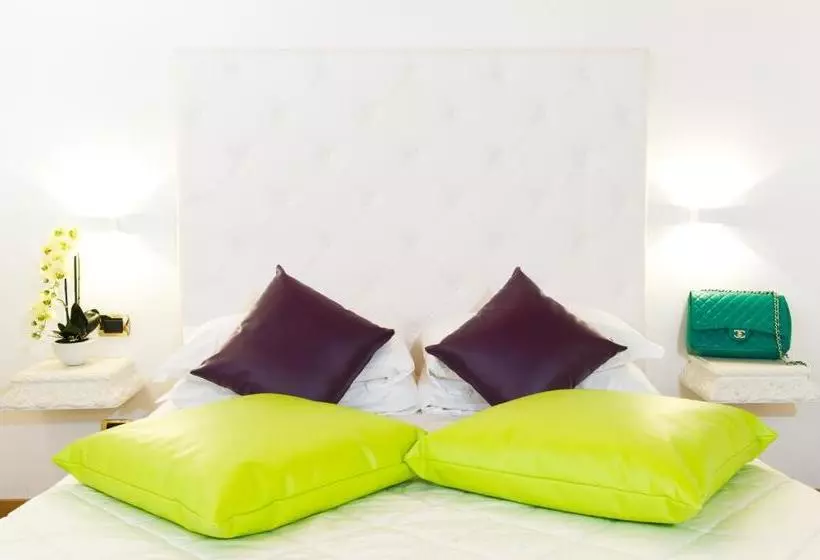 Fotos del hotel Domus Spagna Capo Le Case:  14