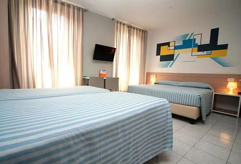 Fotos del hotel Anton&art:  15