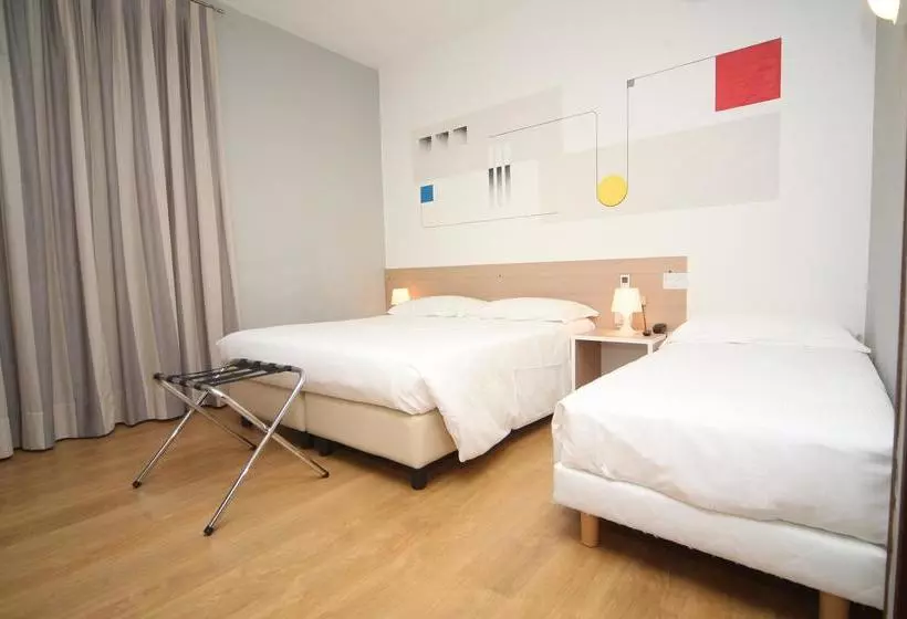 Fotos del hotel Anton&art:  23