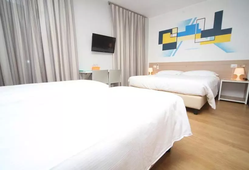 Fotos del hotel Anton&art:  21