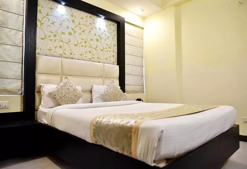 Fotos del hotel Capital O 8307 The Garden View:  15