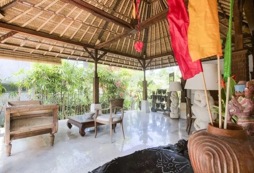 Fotos del hotel Royal Villa Jepun:  3