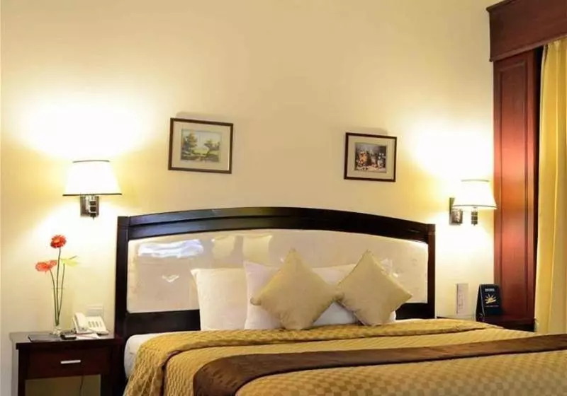 Fotos del hotel The Sun  Sidoarjo:  2