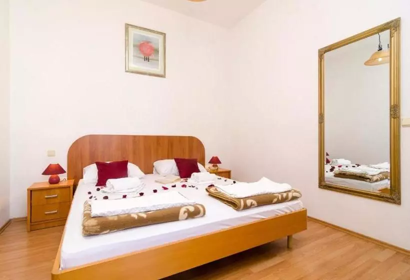 Apartments Senjo