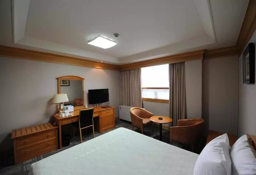 Fotos del hotel Savoy:  8