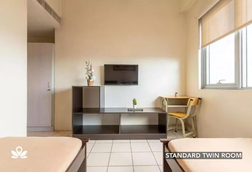 Fotos del hotel Golden Panda Dormtel By Zen Rooms:  13