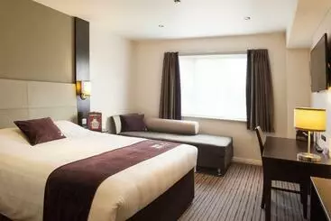 Premier Inn Heathrow Airport   M4/j4 - Hayes