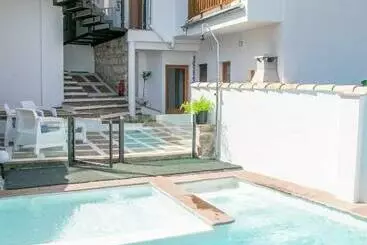 Apartamentos Turísticos La Casa Vieja - Sabiote